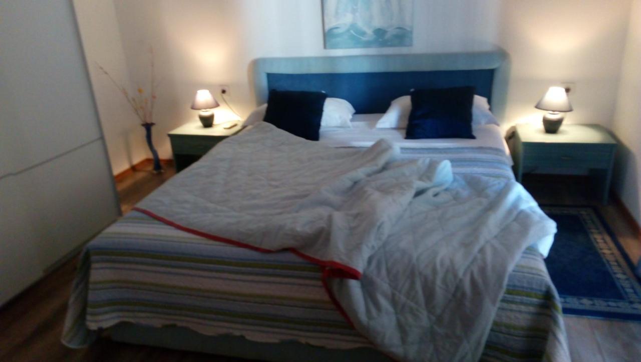 Apartment Exclusive Annex Ровінь Екстер'єр фото