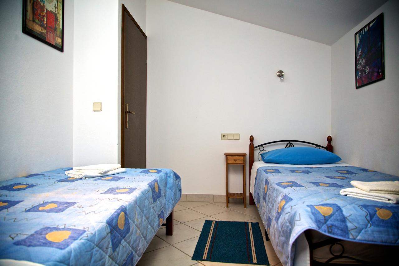 Apartment Exclusive Annex Ровінь Екстер'єр фото